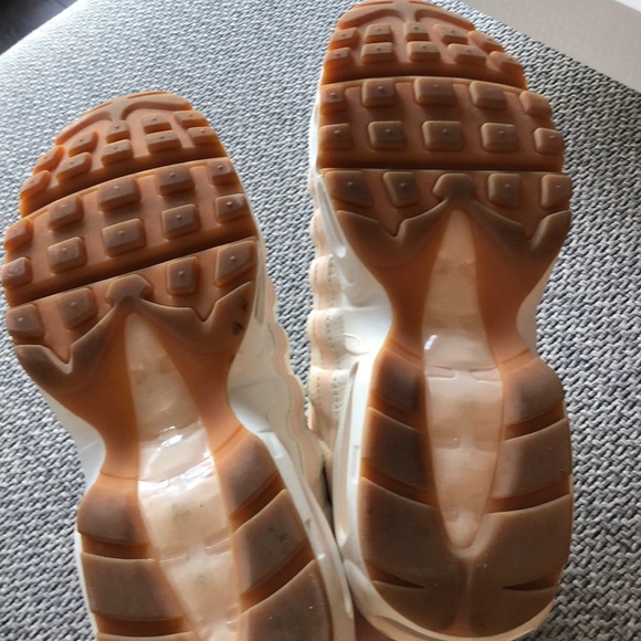 Women Air Max 95 - Picture 5 of 5